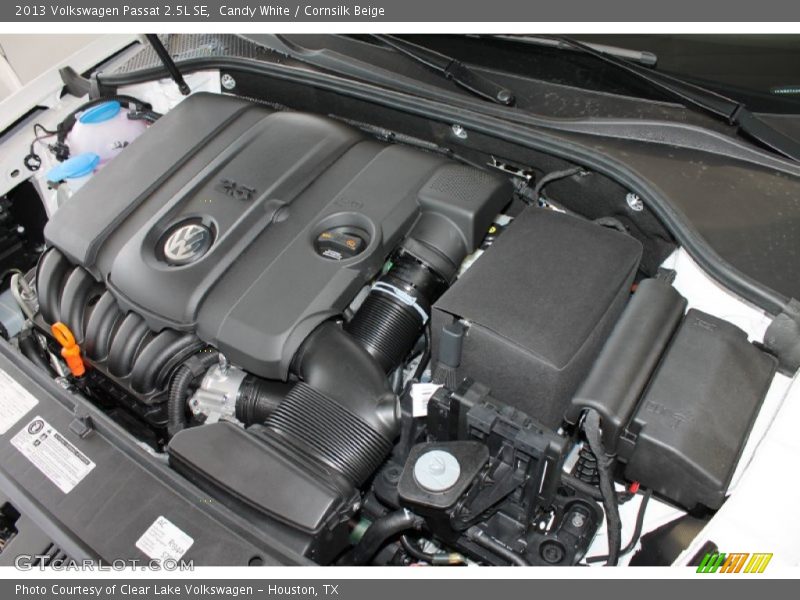 Candy White / Cornsilk Beige 2013 Volkswagen Passat 2.5L SE