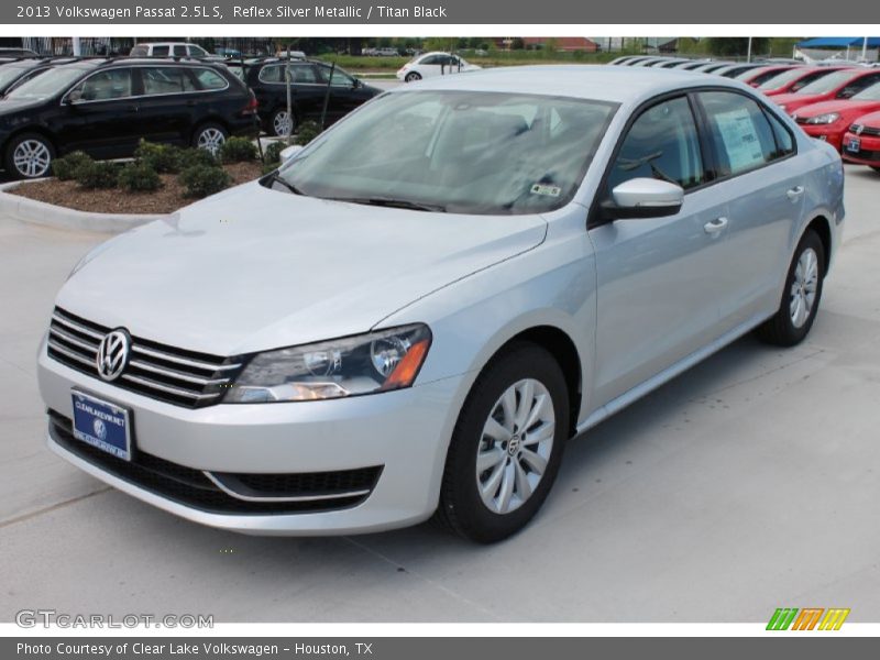 Reflex Silver Metallic / Titan Black 2013 Volkswagen Passat 2.5L S