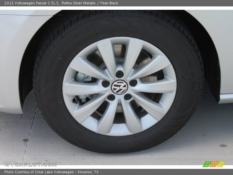 Reflex Silver Metallic / Titan Black 2013 Volkswagen Passat 2.5L S