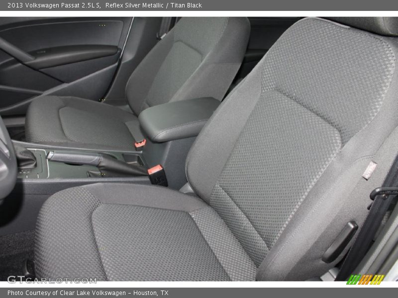 Reflex Silver Metallic / Titan Black 2013 Volkswagen Passat 2.5L S