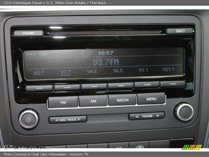 Reflex Silver Metallic / Titan Black 2013 Volkswagen Passat 2.5L S