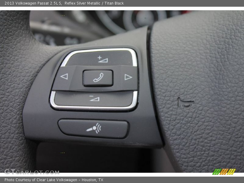 Reflex Silver Metallic / Titan Black 2013 Volkswagen Passat 2.5L S