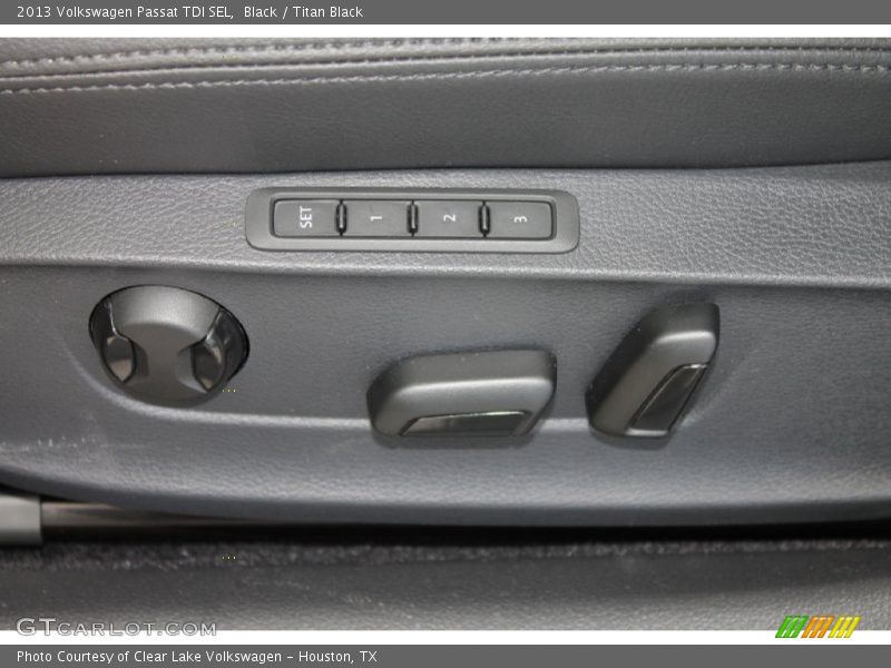 Black / Titan Black 2013 Volkswagen Passat TDI SEL