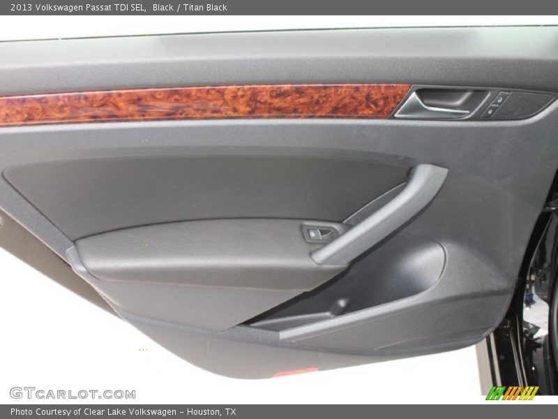Black / Titan Black 2013 Volkswagen Passat TDI SEL