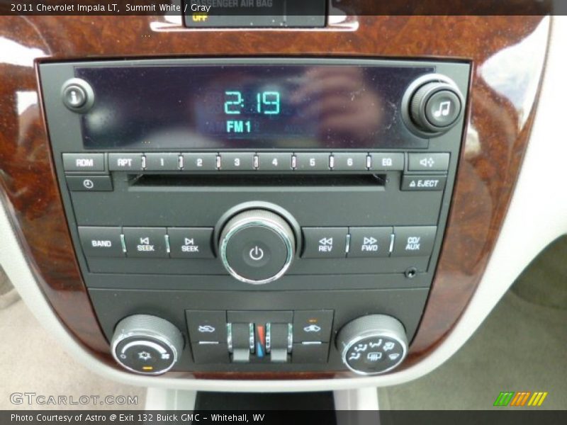 Summit White / Gray 2011 Chevrolet Impala LT
