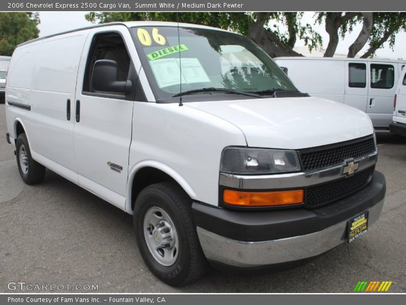Summit White / Medium Dark Pewter 2006 Chevrolet Express 2500 Cargo Van