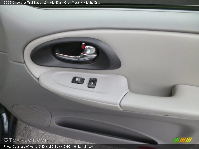 Dark Gray Metallic / Light Gray 2005 Chevrolet TrailBlazer LS 4x4
