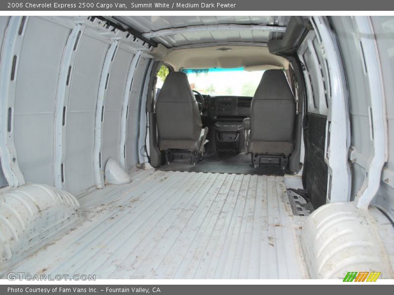 Summit White / Medium Dark Pewter 2006 Chevrolet Express 2500 Cargo Van