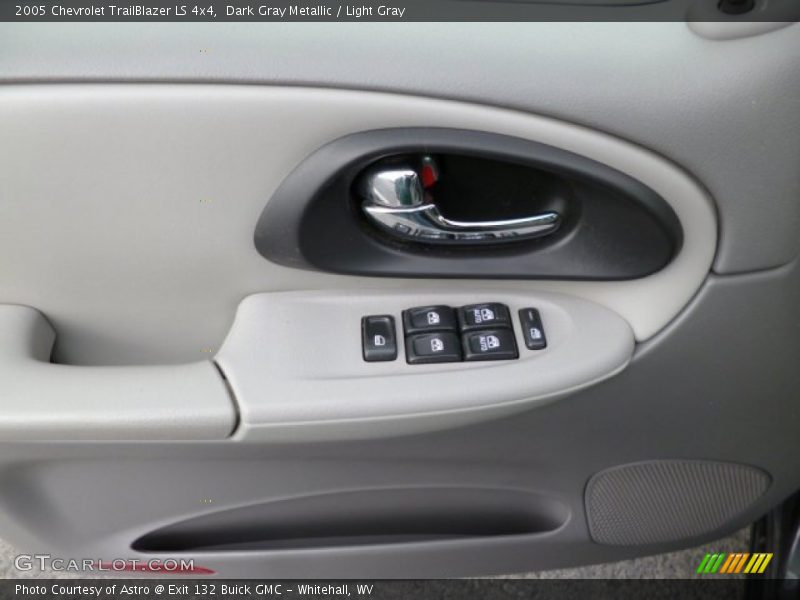 Dark Gray Metallic / Light Gray 2005 Chevrolet TrailBlazer LS 4x4