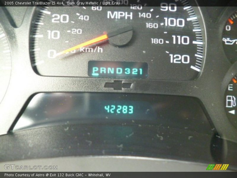 Dark Gray Metallic / Light Gray 2005 Chevrolet TrailBlazer LS 4x4
