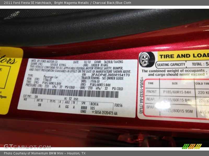 Bright Magenta Metallic / Charcoal Black/Blue Cloth 2011 Ford Fiesta SE Hatchback