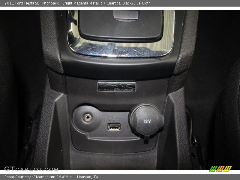 Bright Magenta Metallic / Charcoal Black/Blue Cloth 2011 Ford Fiesta SE Hatchback