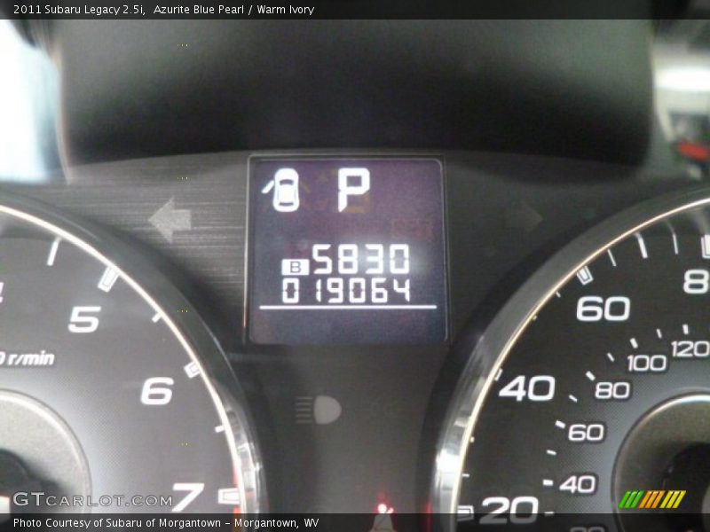 Azurite Blue Pearl / Warm Ivory 2011 Subaru Legacy 2.5i