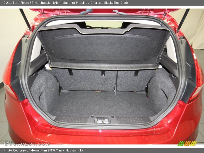 Bright Magenta Metallic / Charcoal Black/Blue Cloth 2011 Ford Fiesta SE Hatchback