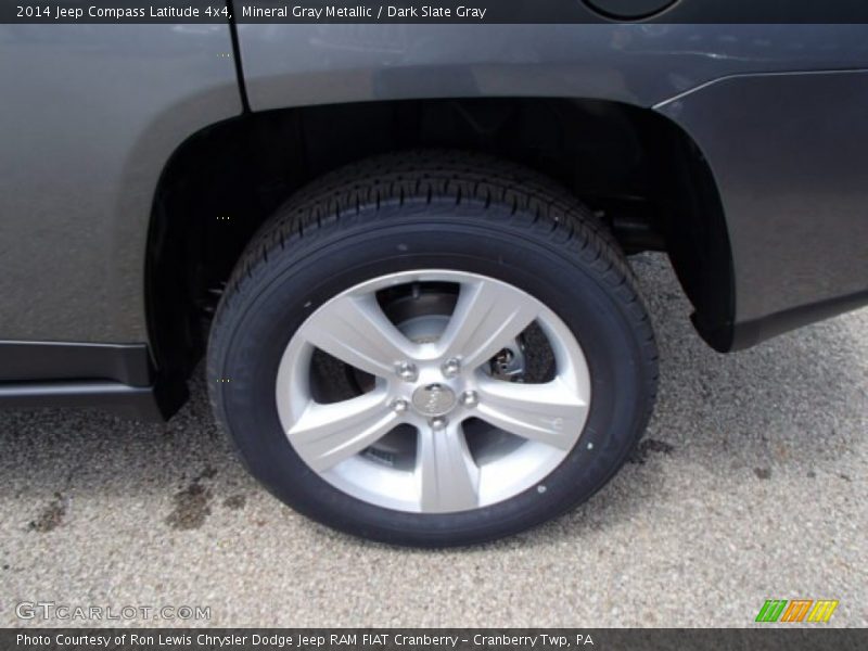 Mineral Gray Metallic / Dark Slate Gray 2014 Jeep Compass Latitude 4x4