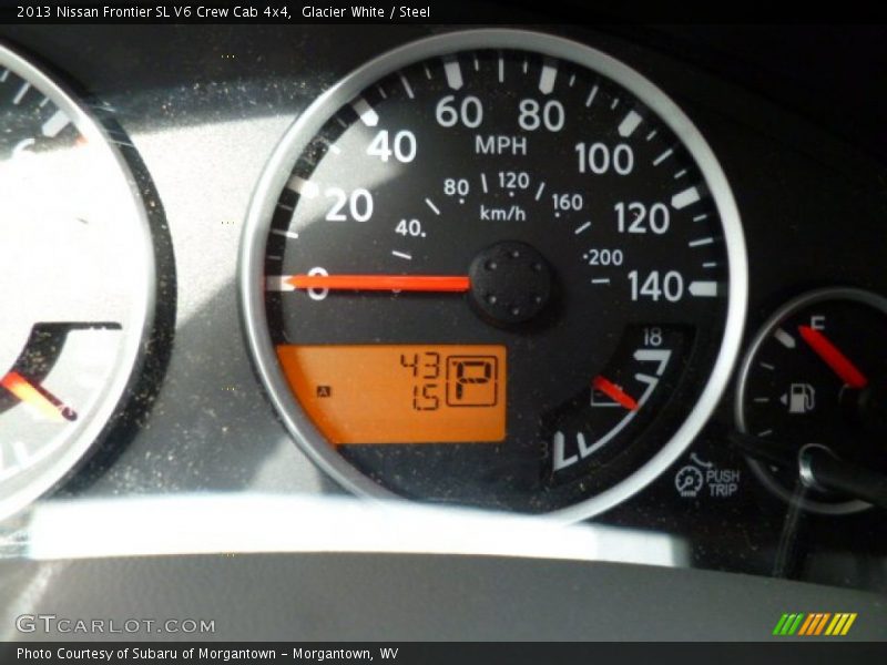 Glacier White / Steel 2013 Nissan Frontier SL V6 Crew Cab 4x4