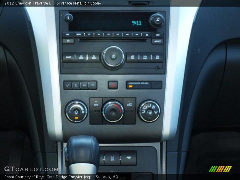 Silver Ice Metallic / Ebony 2012 Chevrolet Traverse LT