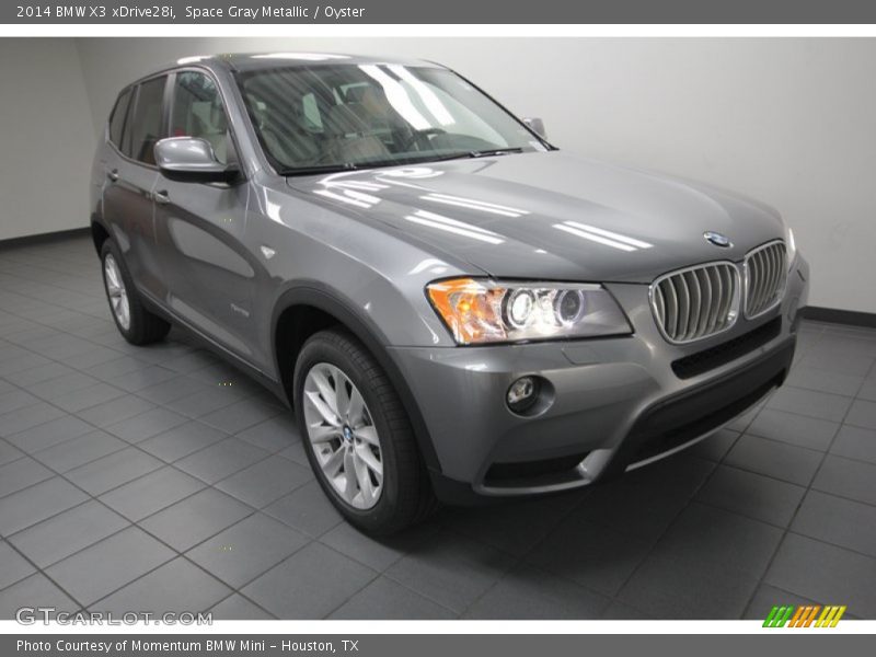 Front 3/4 View of 2014 X3 xDrive28i