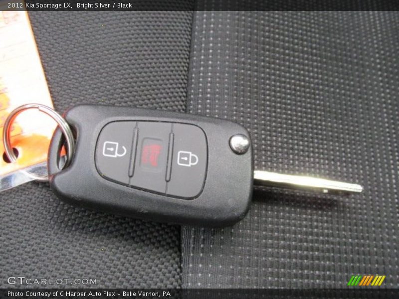 Bright Silver / Black 2012 Kia Sportage LX