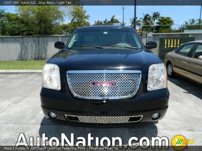 Onyx Black / Light Tan 2007 GMC Yukon SLE