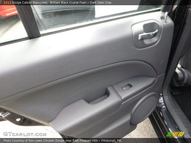 Brilliant Black Crystal Pearl / Dark Slate Gray 2011 Dodge Caliber Mainstreet