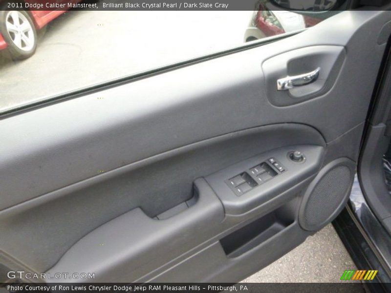 Brilliant Black Crystal Pearl / Dark Slate Gray 2011 Dodge Caliber Mainstreet