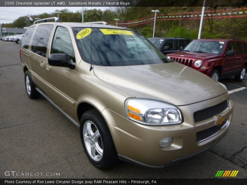 Front 3/4 View of 2005 Uplander LT AWD