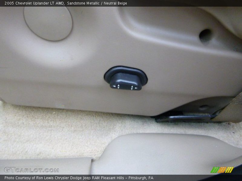 Sandstone Metallic / Neutral Beige 2005 Chevrolet Uplander LT AWD