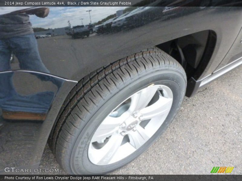 Black / Dark Slate Gray/Light Pebble 2014 Jeep Compass Latitude 4x4