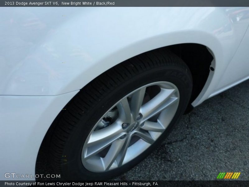New Bright White / Black/Red 2013 Dodge Avenger SXT V6