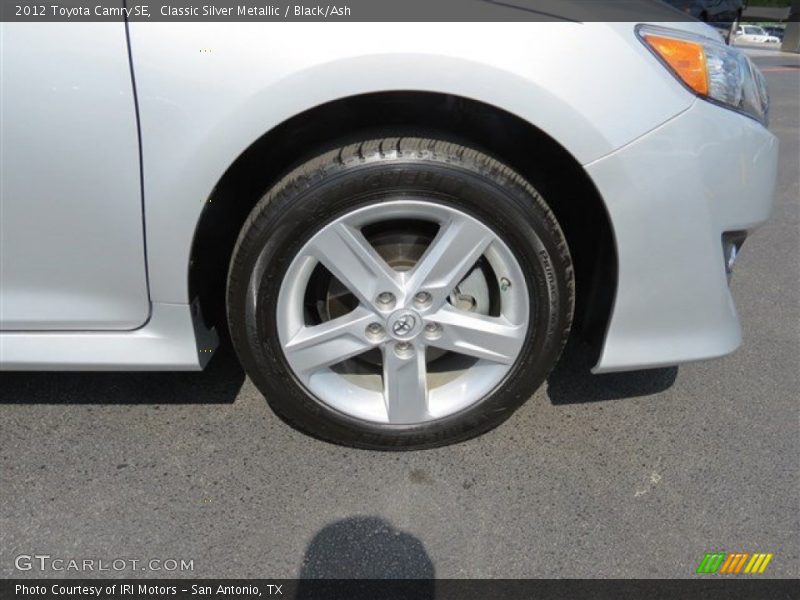 Classic Silver Metallic / Black/Ash 2012 Toyota Camry SE