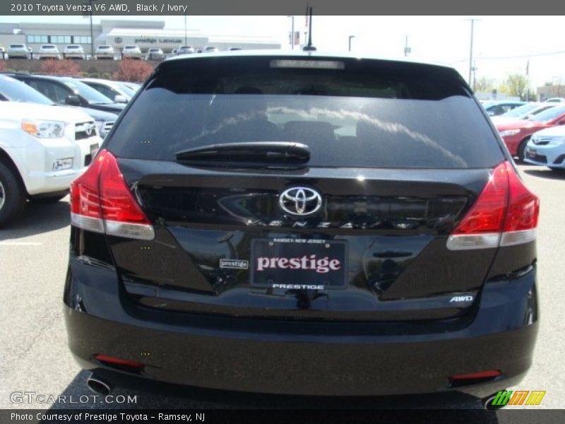 Black / Ivory 2010 Toyota Venza V6 AWD
