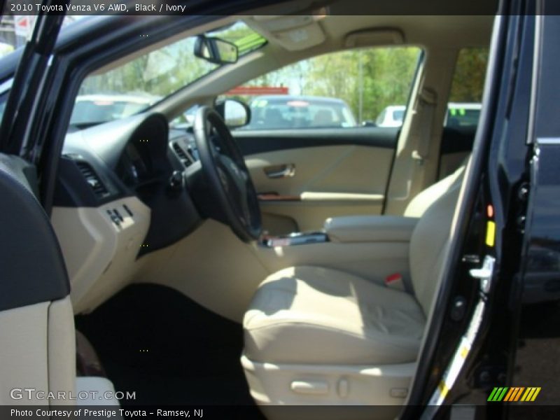 Black / Ivory 2010 Toyota Venza V6 AWD