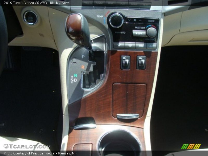 Black / Ivory 2010 Toyota Venza V6 AWD