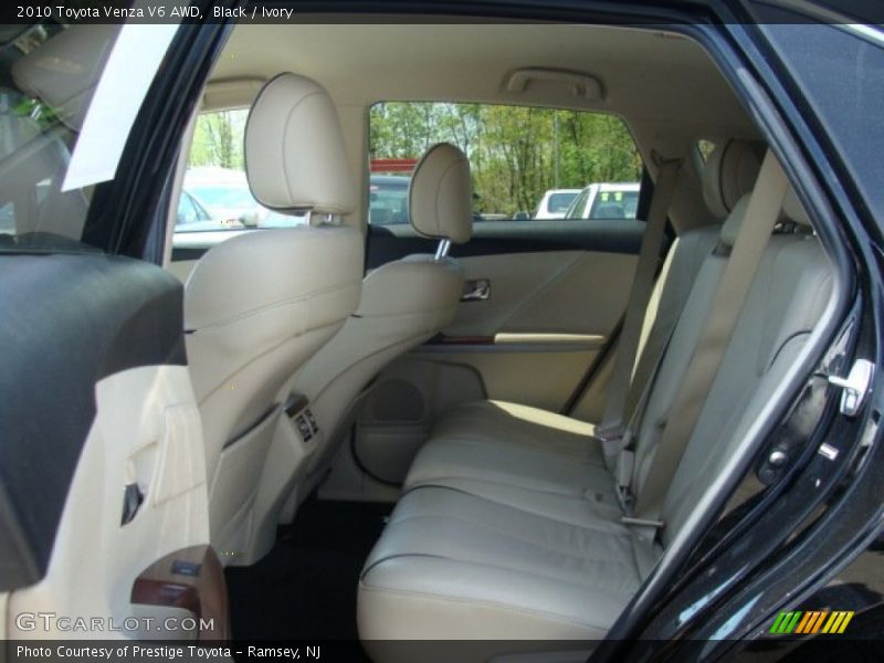 Black / Ivory 2010 Toyota Venza V6 AWD