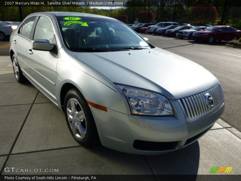 Satellite Silver Metallic / Medium Light Stone 2007 Mercury Milan I4