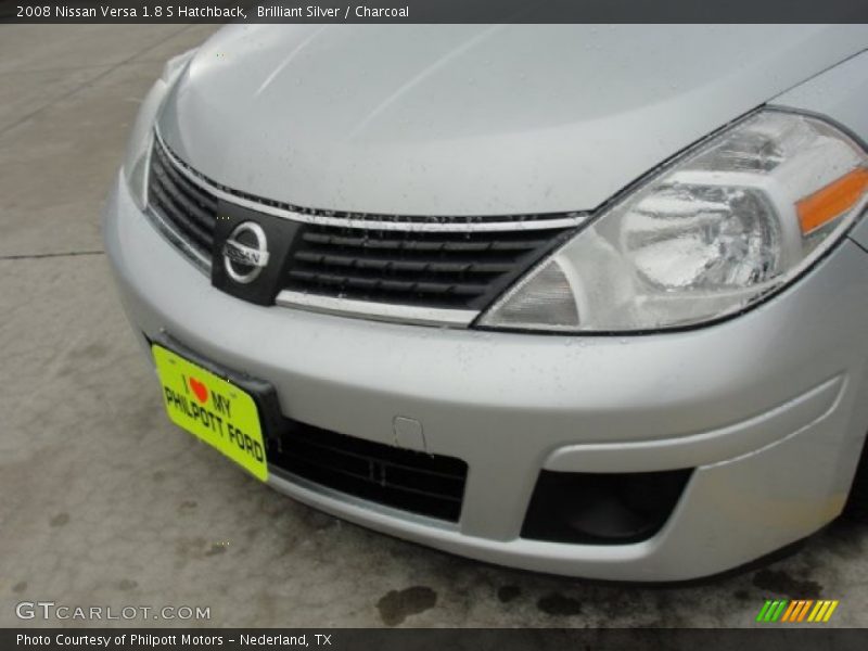 Brilliant Silver / Charcoal 2008 Nissan Versa 1.8 S Hatchback