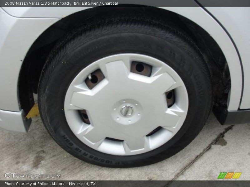 Brilliant Silver / Charcoal 2008 Nissan Versa 1.8 S Hatchback