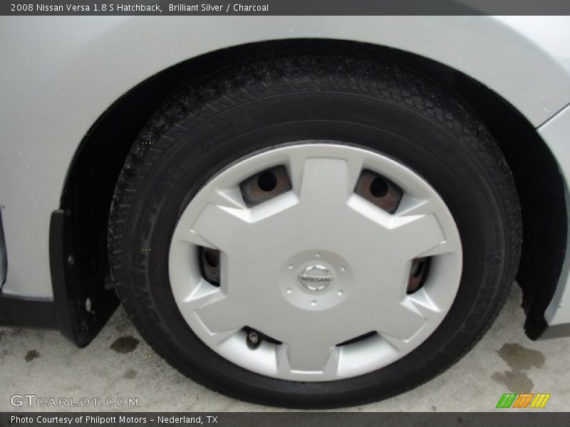Brilliant Silver / Charcoal 2008 Nissan Versa 1.8 S Hatchback