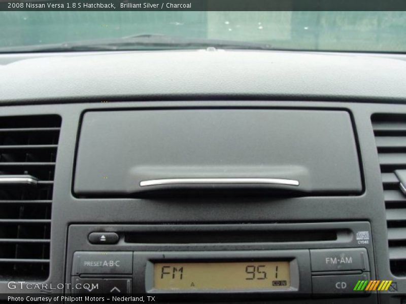Brilliant Silver / Charcoal 2008 Nissan Versa 1.8 S Hatchback