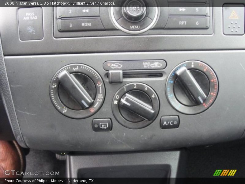 Brilliant Silver / Charcoal 2008 Nissan Versa 1.8 S Hatchback