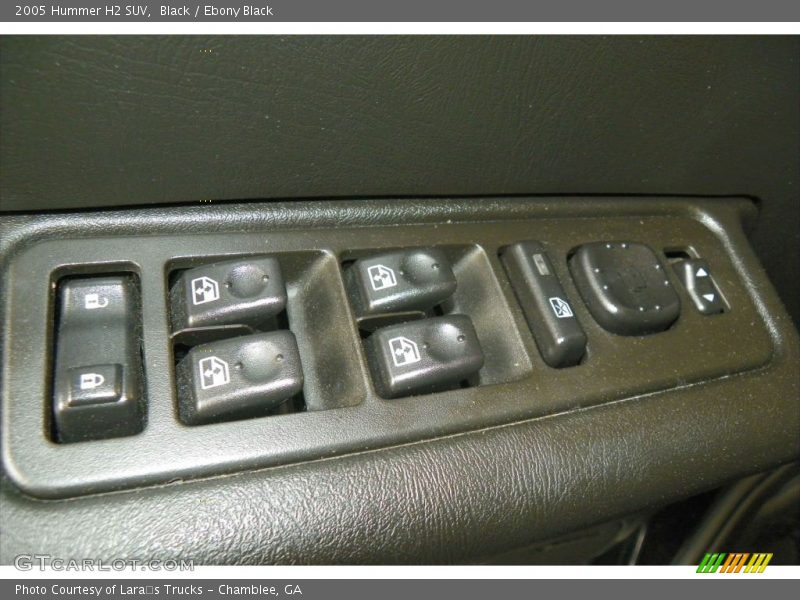 Controls of 2005 H2 SUV