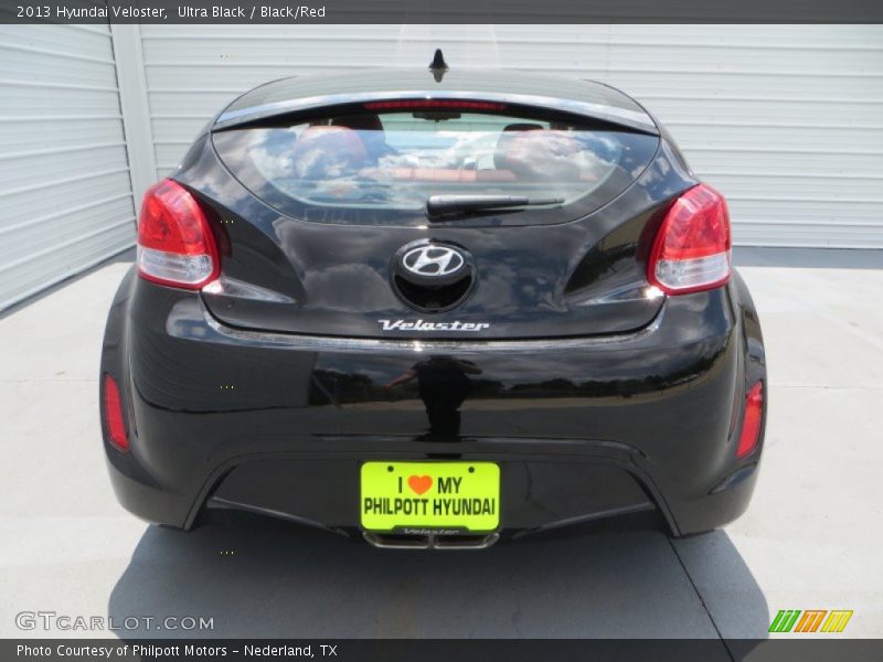 Ultra Black / Black/Red 2013 Hyundai Veloster