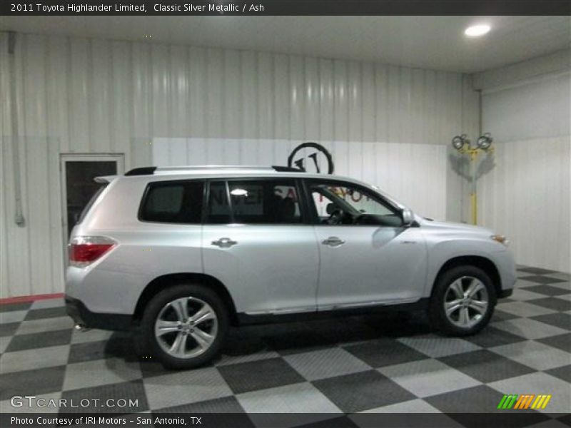Classic Silver Metallic / Ash 2011 Toyota Highlander Limited