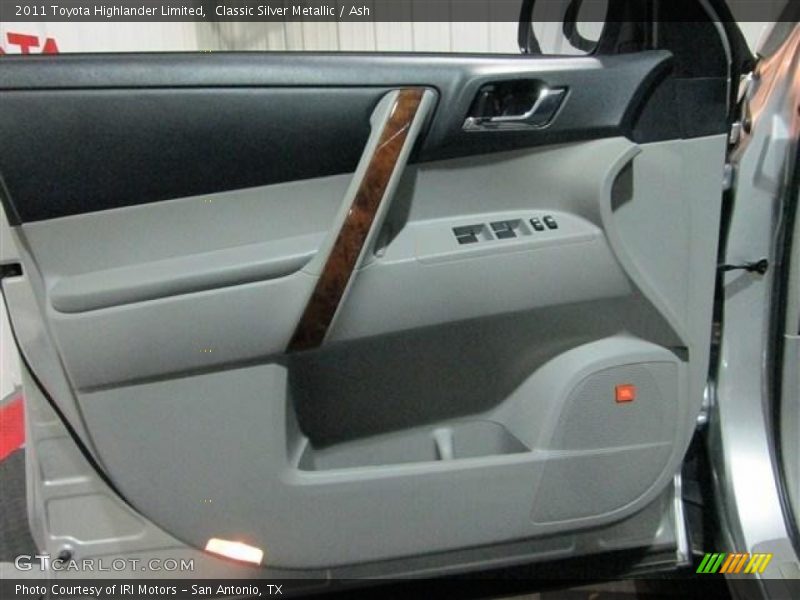 Classic Silver Metallic / Ash 2011 Toyota Highlander Limited