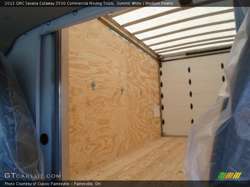 Summit White / Medium Pewter 2013 GMC Savana Cutaway 3500 Commercial Moving Truck