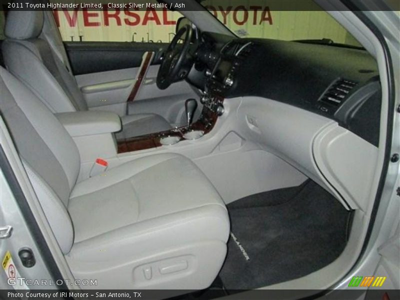 Classic Silver Metallic / Ash 2011 Toyota Highlander Limited