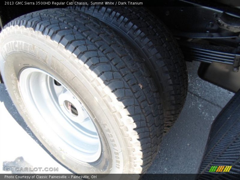 Summit White / Dark Titanium 2013 GMC Sierra 3500HD Regular Cab Chassis