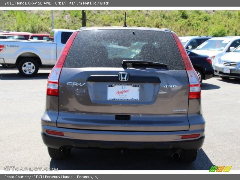 Urban Titanium Metallic / Black 2011 Honda CR-V SE 4WD