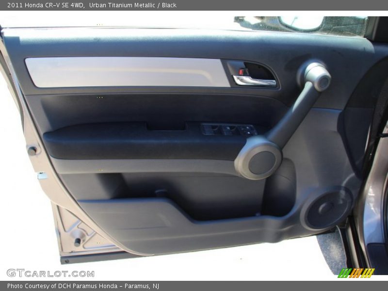 Urban Titanium Metallic / Black 2011 Honda CR-V SE 4WD